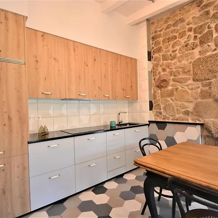 Galihost - Mamuela Lejlighed *